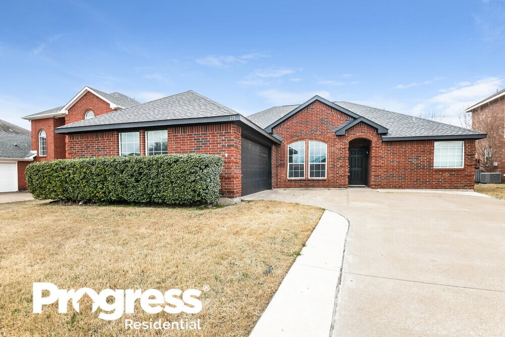 Foto principal - 113 Oak Hollow Ln