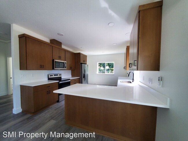 Building Photo - 2 br, 1 bath House - 754 Chemawa Rd NE