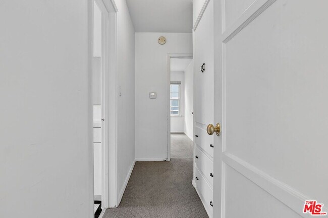 Foto del edificio - 314 N St Andrews Pl