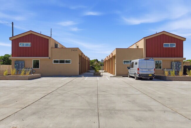 Foto del edificio - Garfield Townhomes