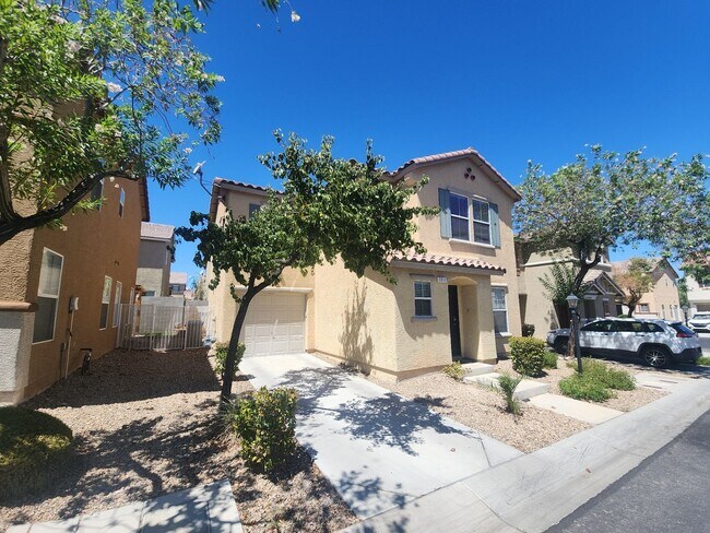 Building Photo - Spacious 2 Story home close to 215 Freeway!