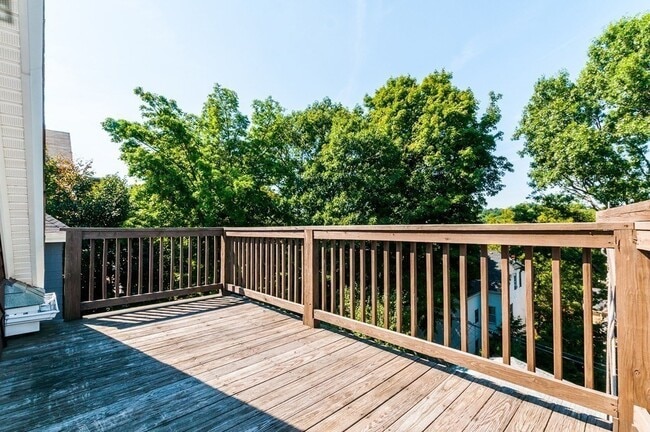 Foto del edificio - 76 Wenham St