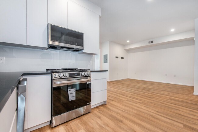 Foto del edificio - 206 Harrison Ave