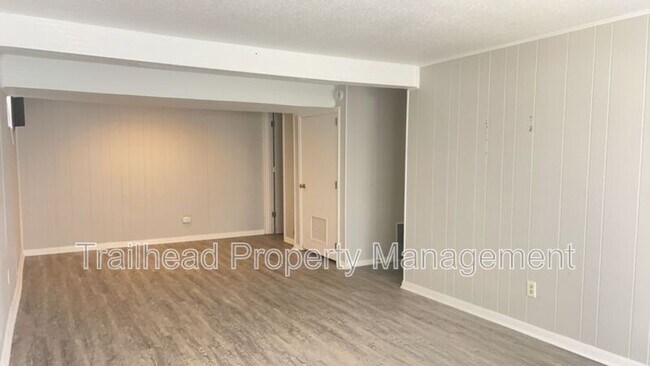 Foto del edificio - 6109 N Broadway