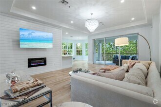Building Photo - 12858 Carrington Cir