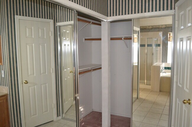 Foto del edificio - House For Lease in Arlington
