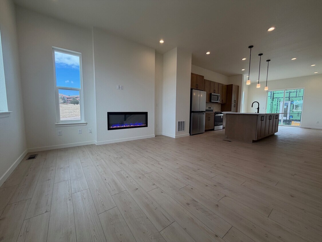 Foto del edificio - 4050 Ascend Grv