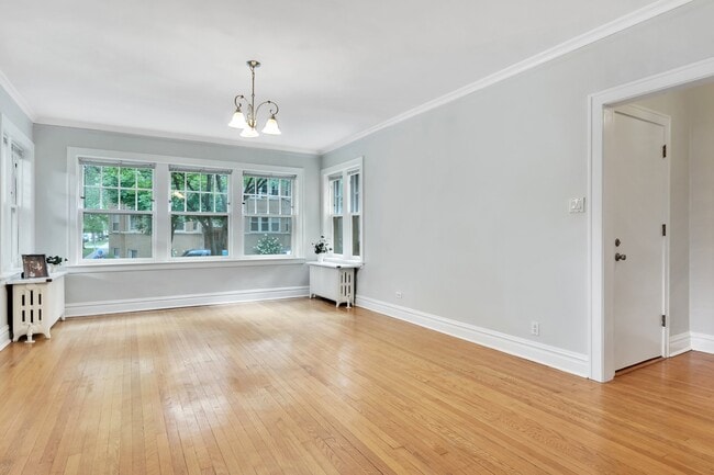 Building Photo - 5658 N Campbell Ave