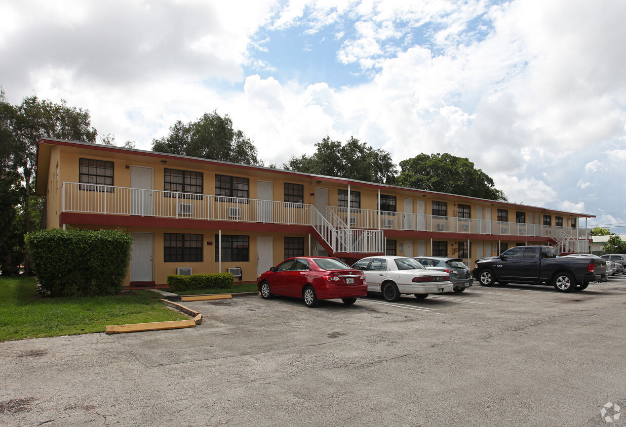 Building Photo - Jackson Street Apartments