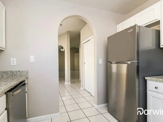 Foto del edificio - 9191 N 70th Dr
