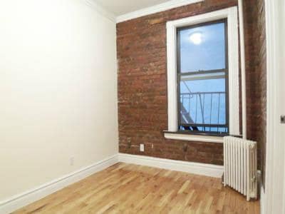 Building Photo - 410 E 13th St