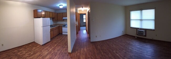 Building Photo - Marshfield Apartments