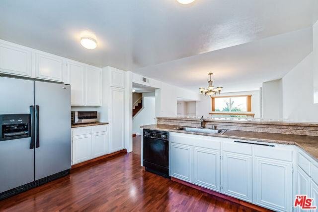 Building Photo - 4820 1/2 McConnell Avenue, Los Angeles, CA...