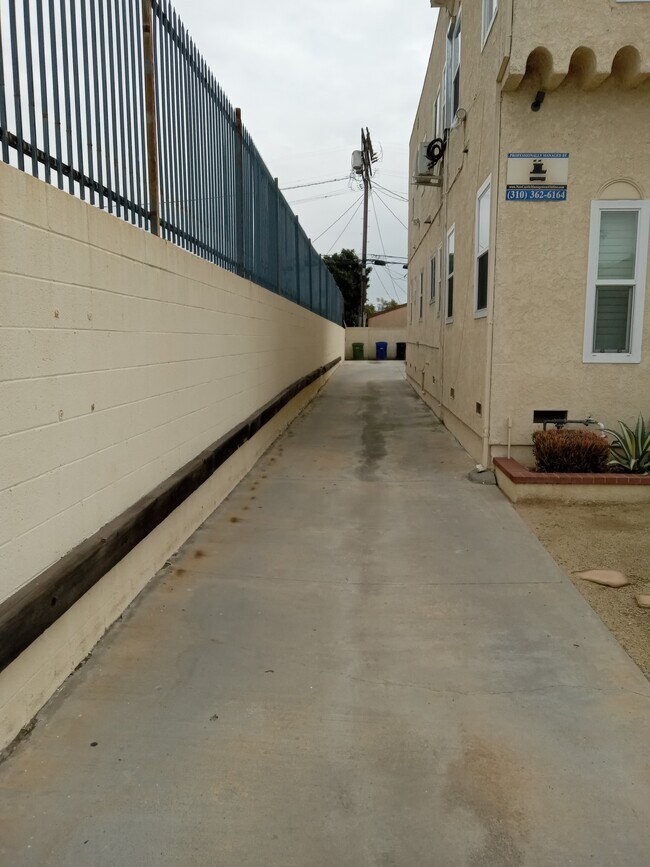 Foto del edificio - 2216 S Marvin Ave