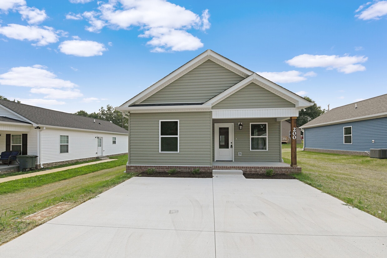 200 Center St, Portland, TN 37148 House Rental in Portland, TN