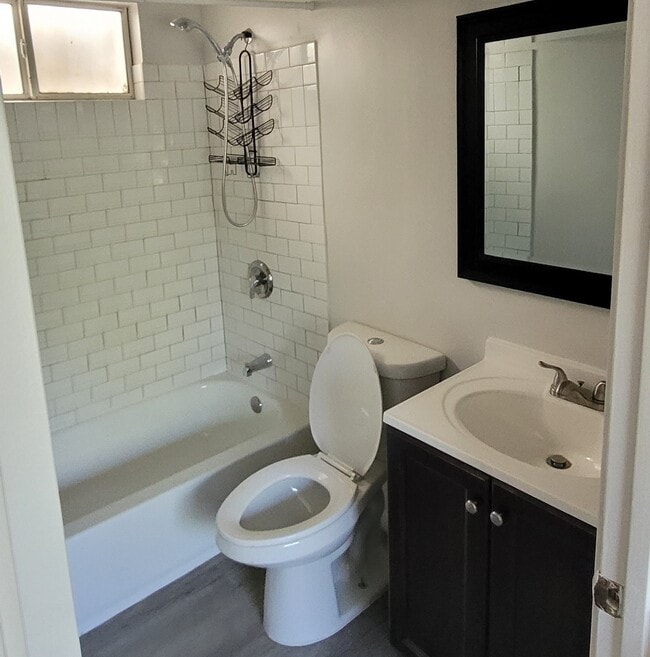 Bathroom - 1356 Neola St