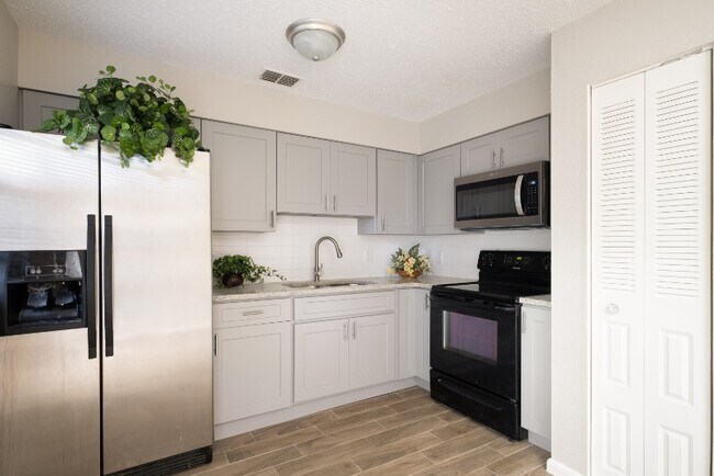 Foto del edificio - 6216 SW 10th Pl