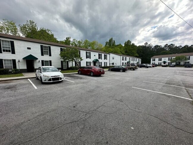 Building Photo - 1204 LAKEVIEW LLC (1216)