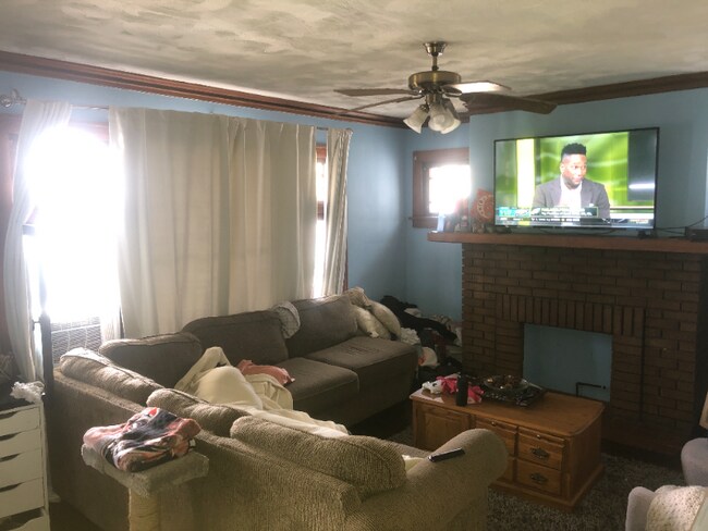 Foto del edificio - 2210 W 101st St