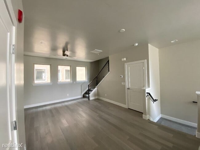 Building Photo - 2 br, 4 bath Townhome - 1652 Julian Street