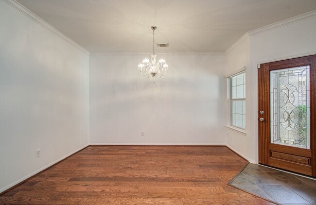 Foto del edificio - 13558 Fawn Lily Dr