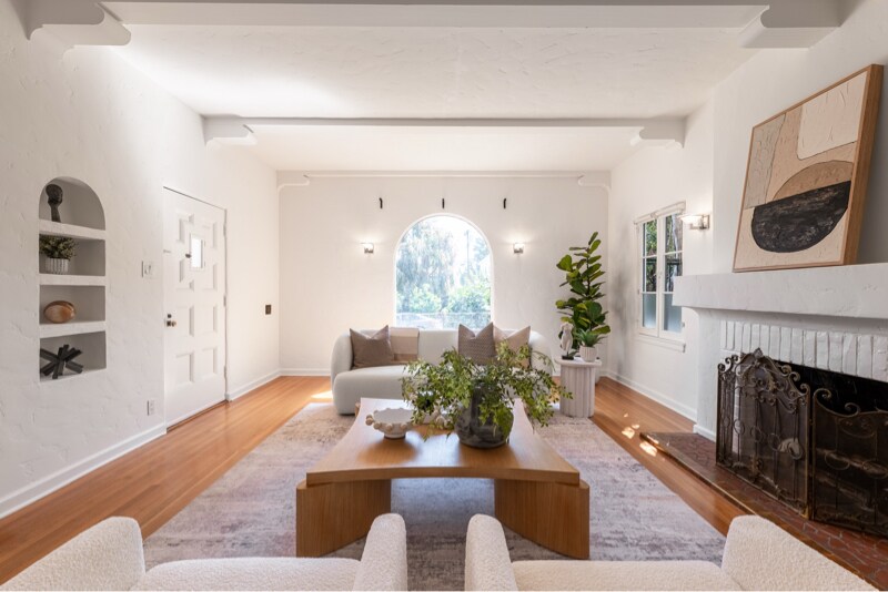 Foto principal - 1125-1127 S Oakhurst Dr