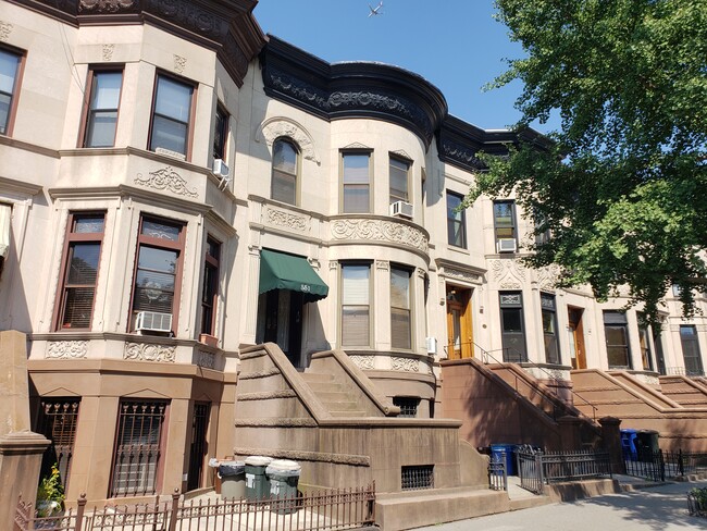 Building Photo - 551 9th St