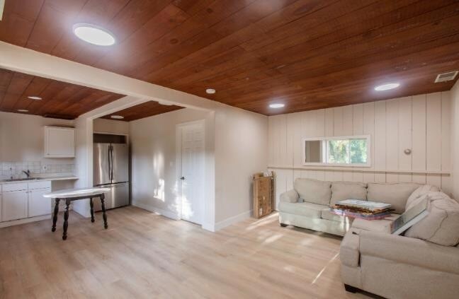 Building Photo - 43 Laureles Grade