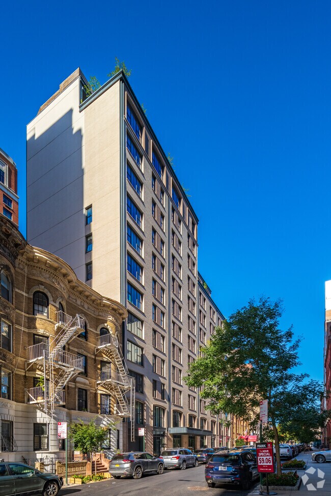 Building Photo - The Symon