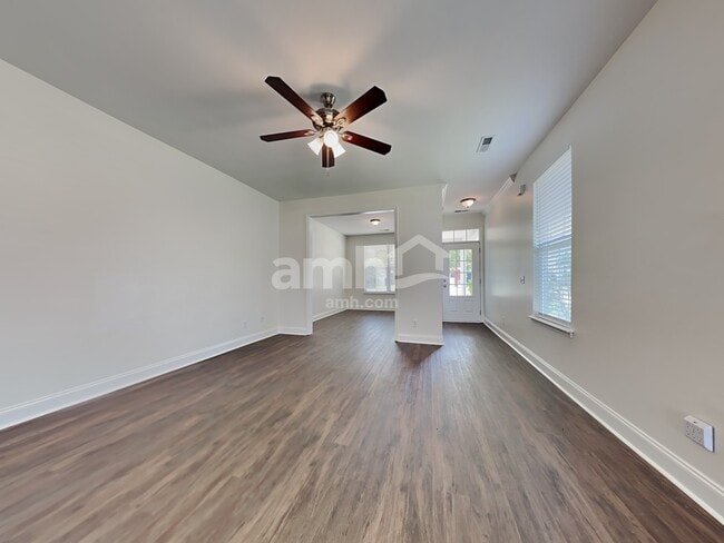 Foto del edificio - 310 Sanctuary Park Drive