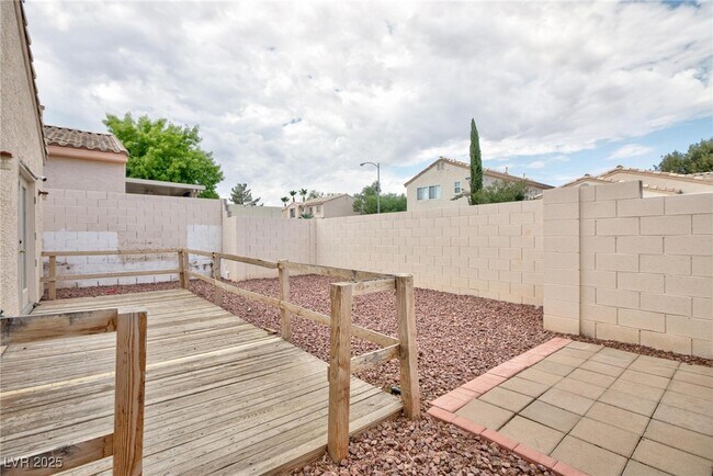 Foto del edificio - 7809 Idle Spring Ct