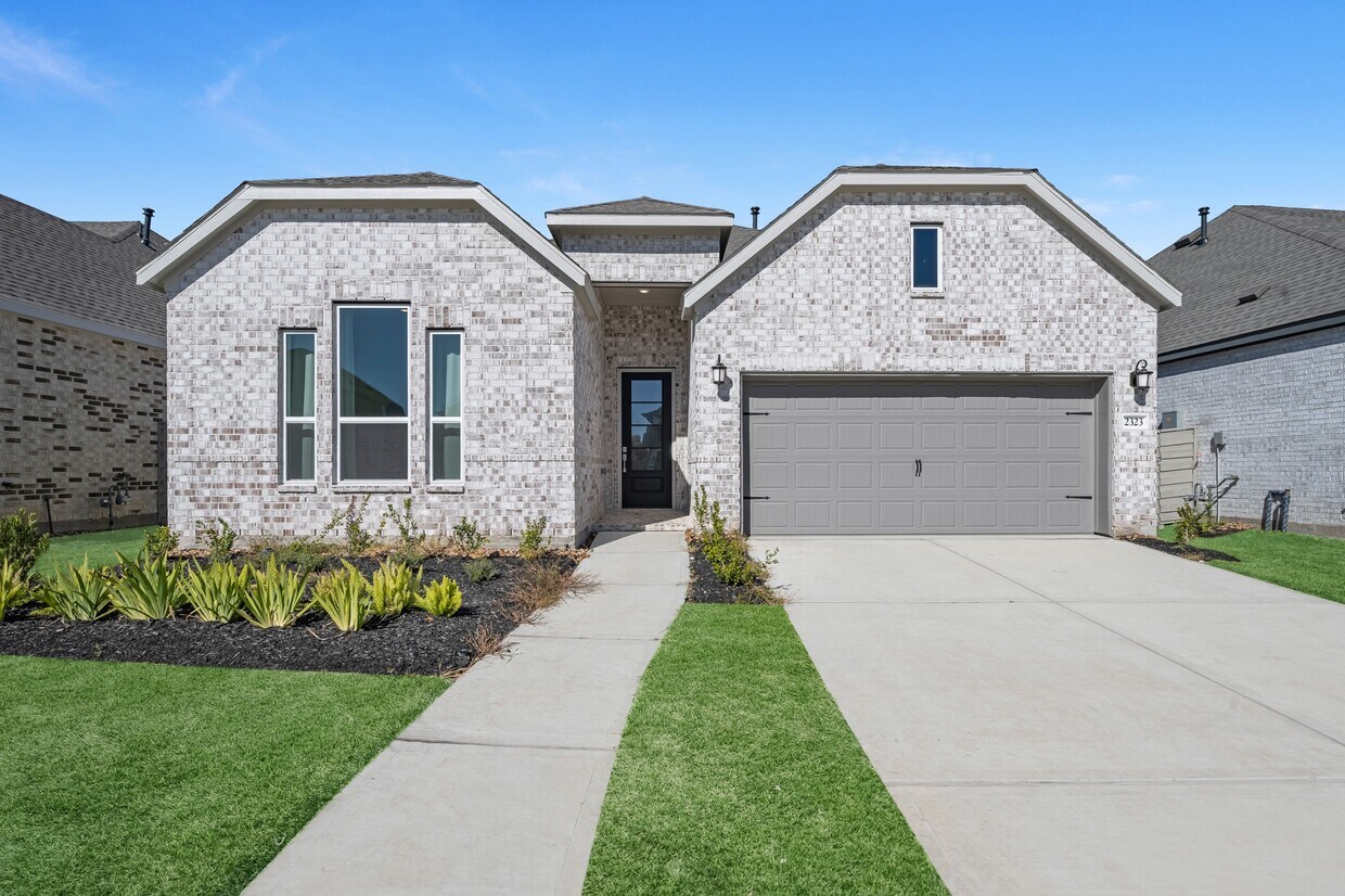 Foto principal - 2323 Hazel Berry St