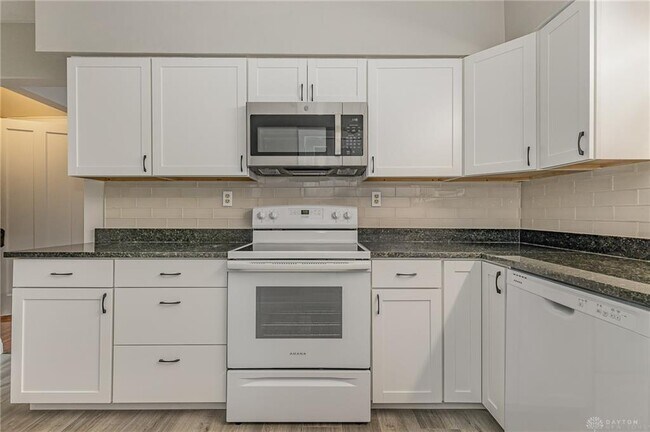 Foto del edificio - 4038 Clifton Ave