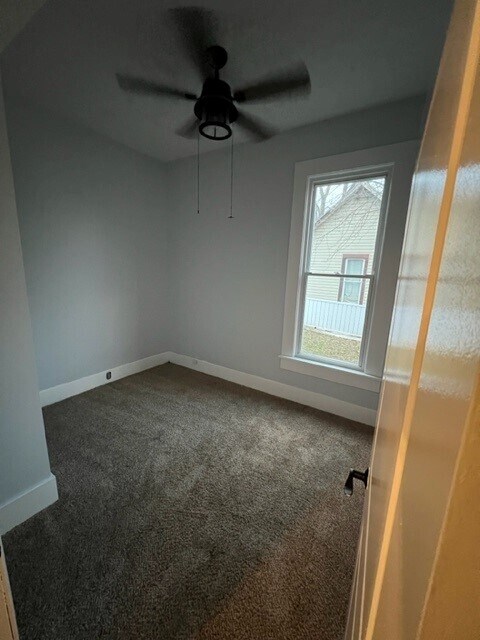 Foto del edificio - 229 Corwin Ave