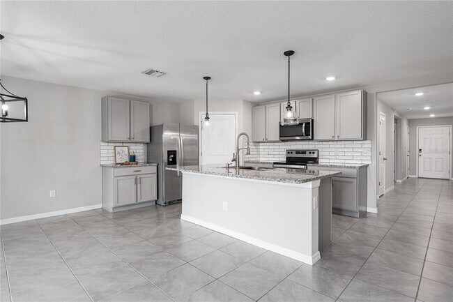 Building Photo - 12143 Kingsley Trl