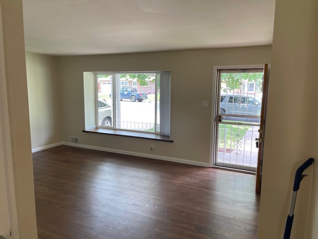 Building Photo - 80 Everett St