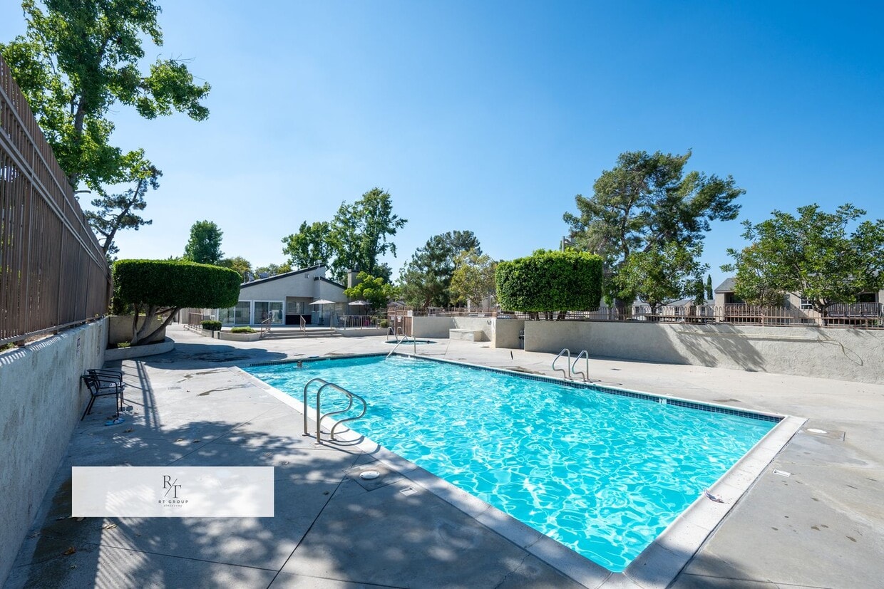 Foto principal - Prime Hacienda Heights 2-Bedroom Condo wit...