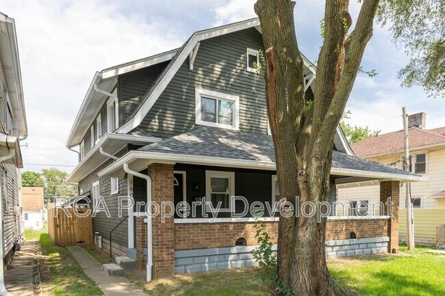 Building Photo - 1601 Villa Ave
