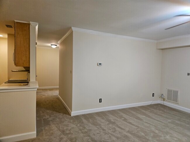 Foto del edificio - 5905 Noblestown Rd