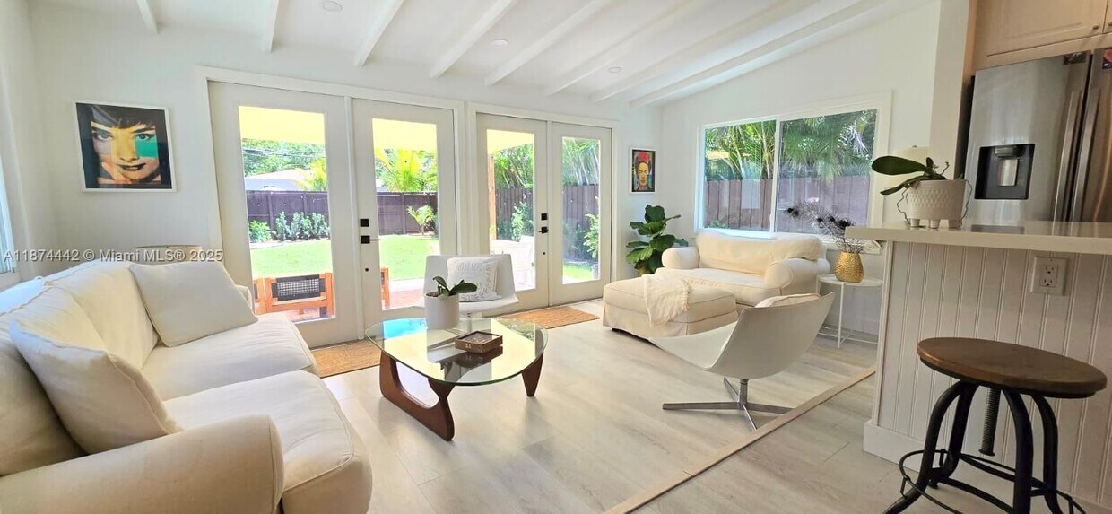 Foto principal - 712 SW 9th St