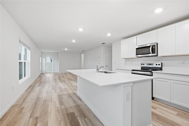 Building Photo - 3059 NE 20th Ter