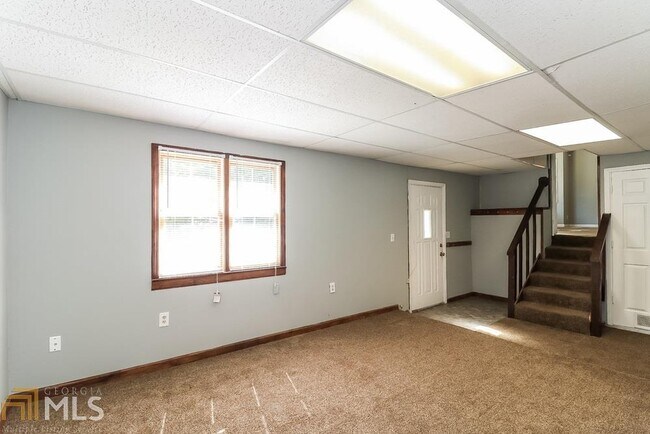 Building Photo - 2823 Aunt Pittypat Ln