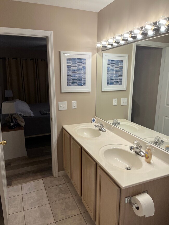 Foto del edificio - 1481 Ledges Dr