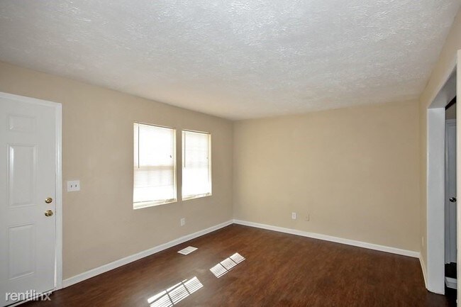 Building Photo - 3 br, 1 bath House - 2757 Revere Drive