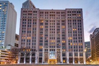 Building Photo - 680 N Lake Shore Dr