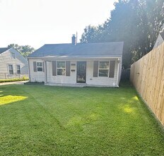 Building Photo - 1045 E Rossiland Cir