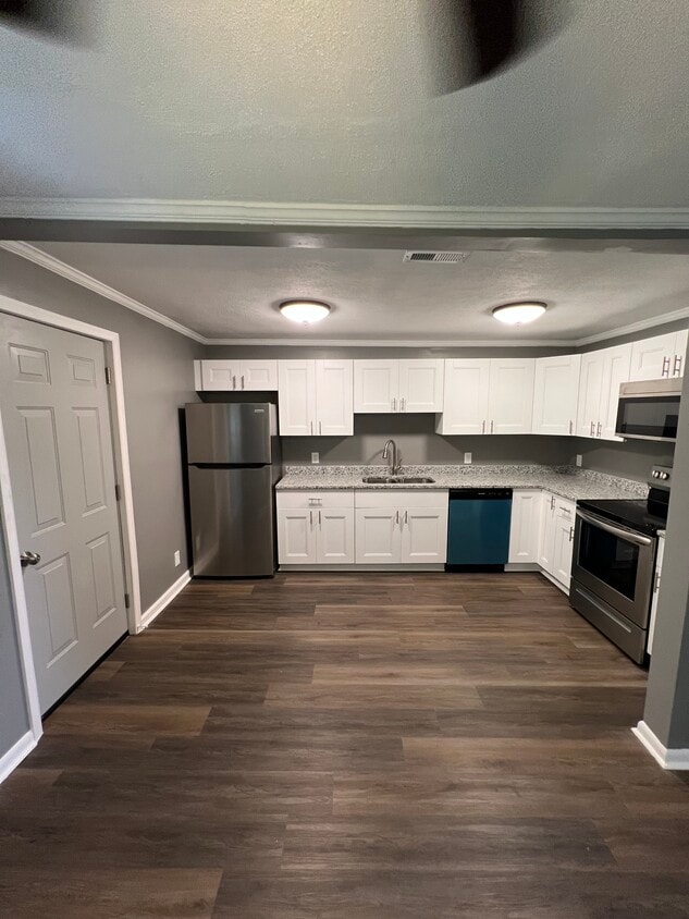 4 Rexford Dr, Newport News, VA 23608 House Rental in Newport News, VA