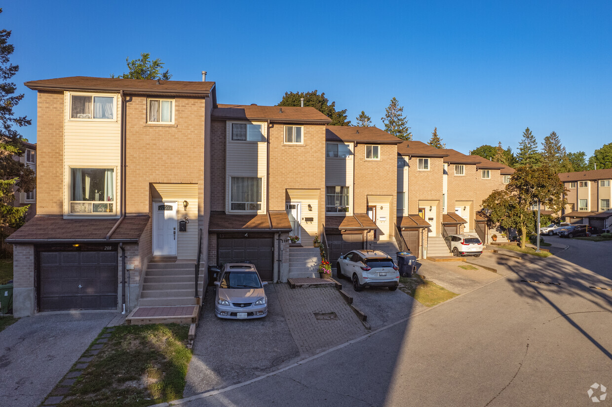Building Photo - 55 Collinsgrove Rd