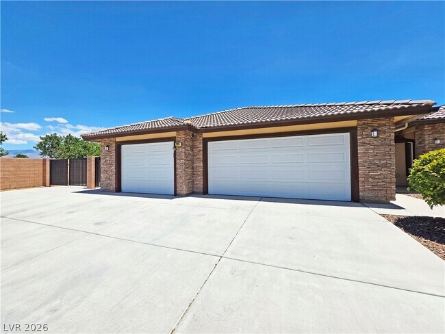 Building Photo - 111 Mondale Ct