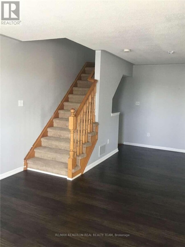 Photo du bâtiment - 8892 Sheppard Ave E